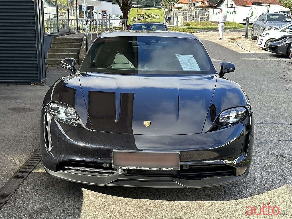 2020' Porsche Taycan photo #4