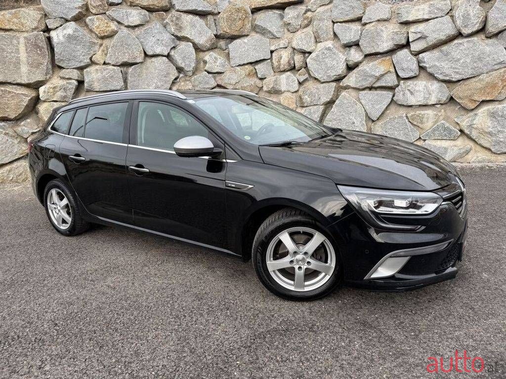 2019' Renault Megane photo #2