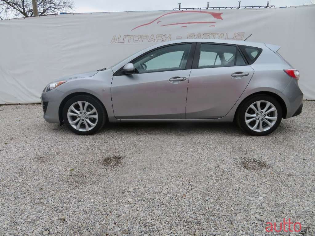 2011' Mazda Mazda3 photo #5