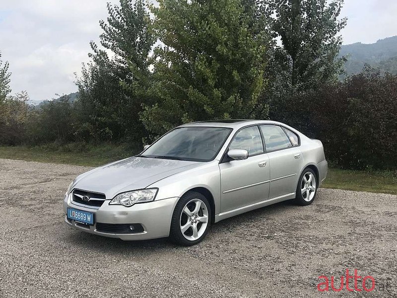 2005' Subaru Legacy photo #1