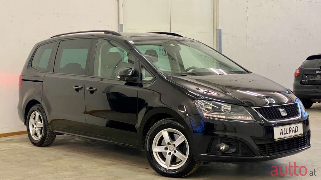 2011' SEAT Alhambra photo #3