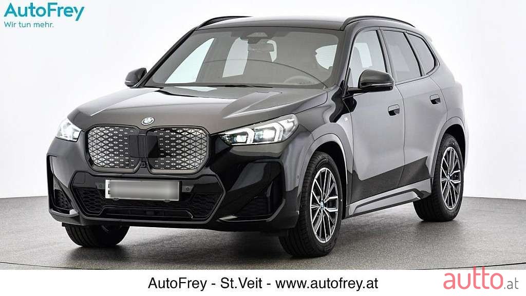 2024' BMW iX1 photo #1