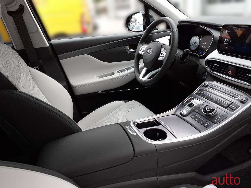 2022' Hyundai Santa Fe photo #5