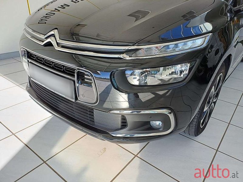 2019' Citroen Grand C4 SpaceTourer photo #2