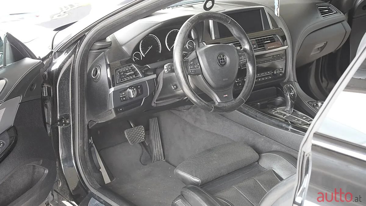 2011' BMW 6Er-Reihe photo #6