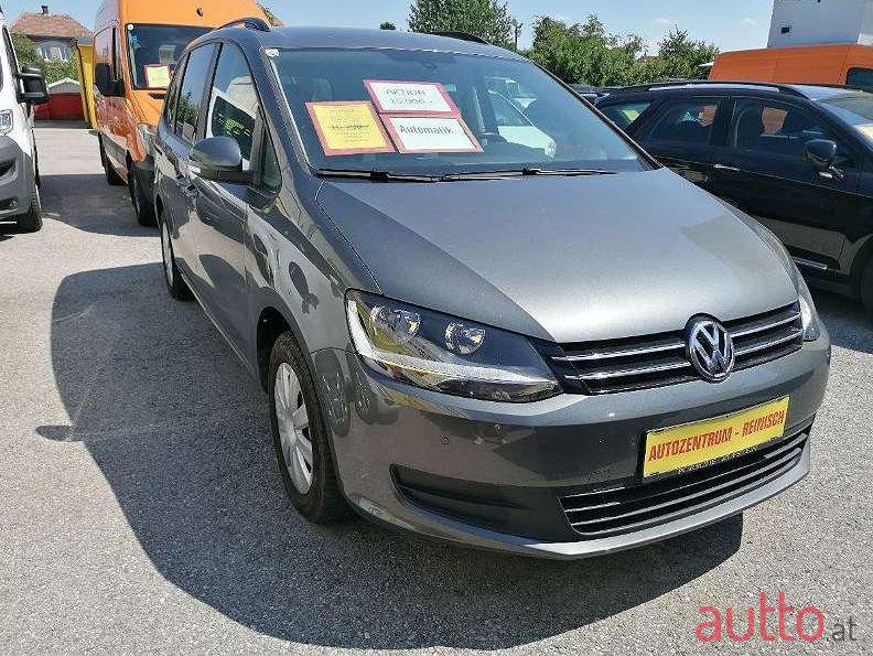 2014' Volkswagen Sharan photo #3