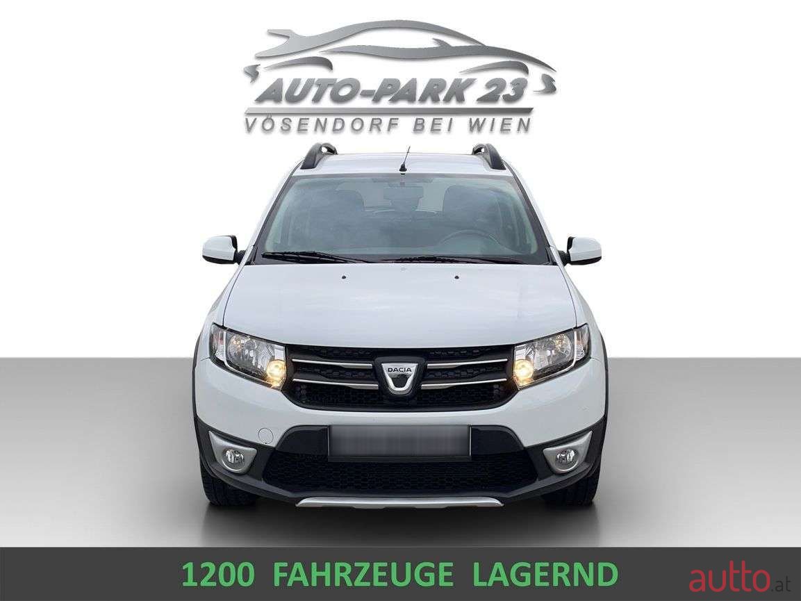 2015' Dacia Sandero photo #3