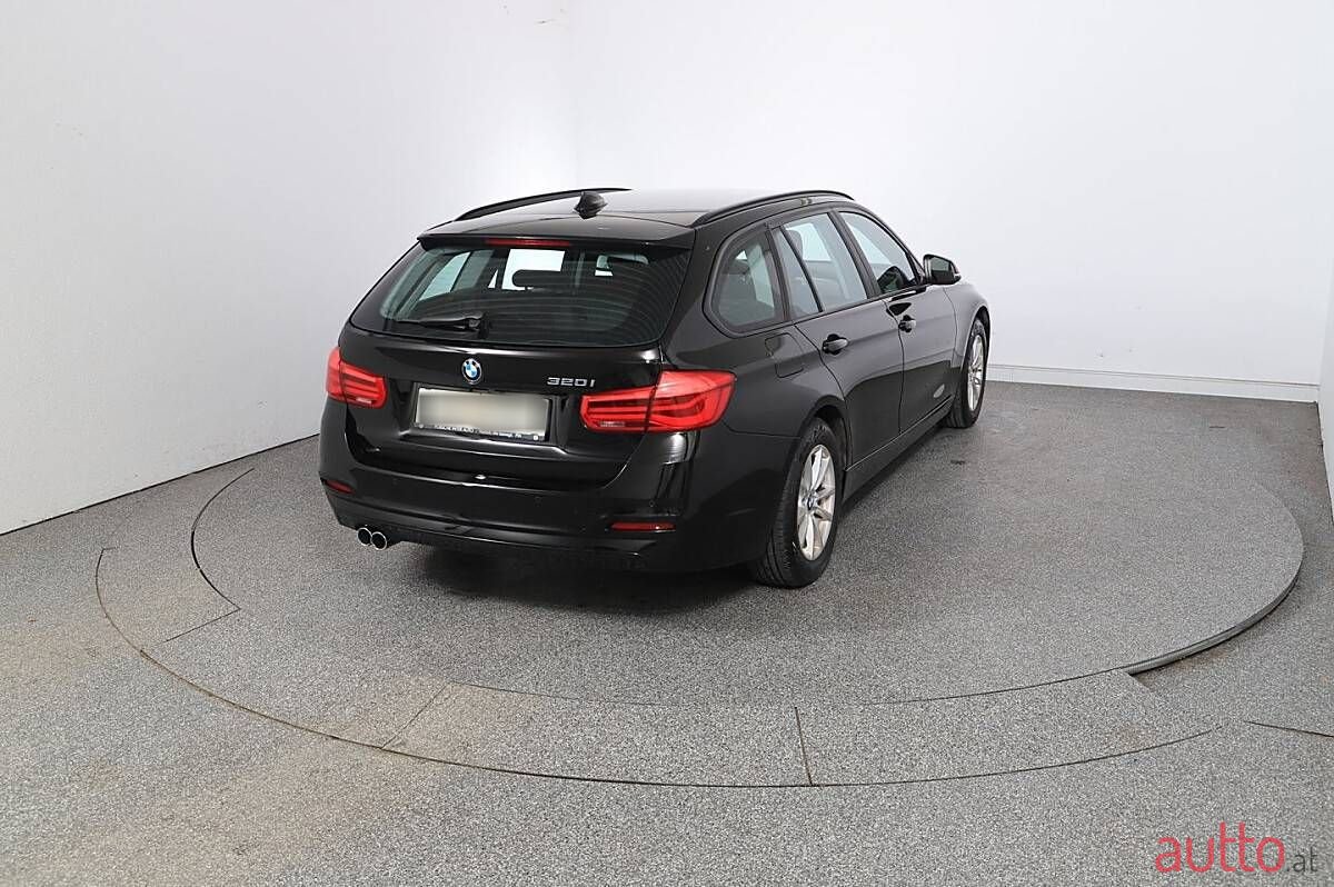 2017' BMW 3Er-Reihe photo #5