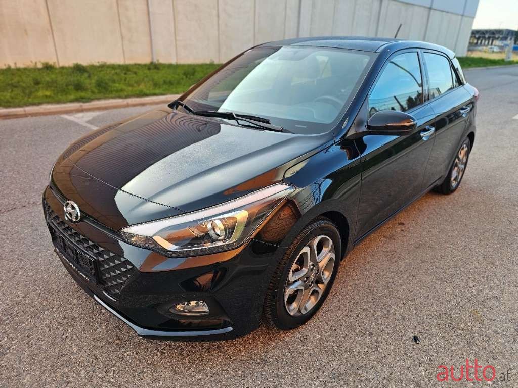 2019' Hyundai i20 photo #2