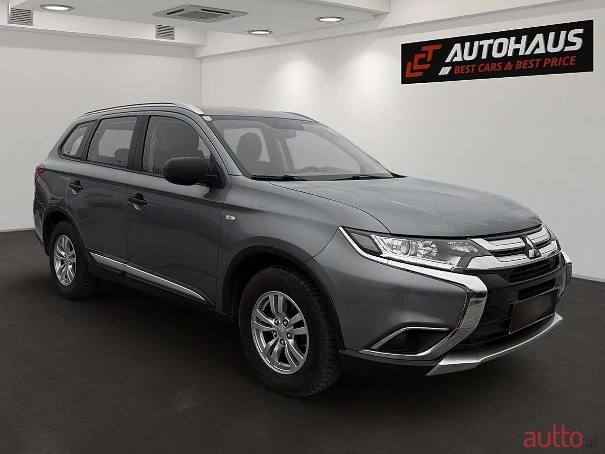 2017' Mitsubishi Outlander photo #4