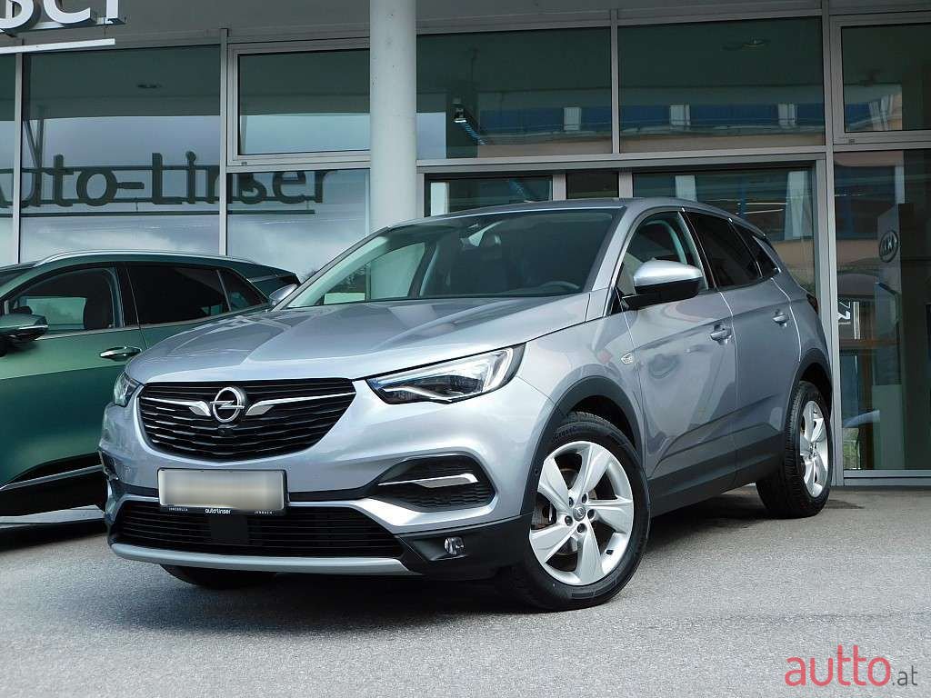 2018' Opel Grandland X photo #2