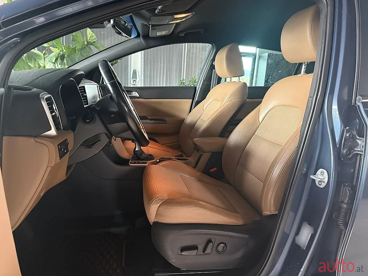 2019' Kia Sportage photo #6