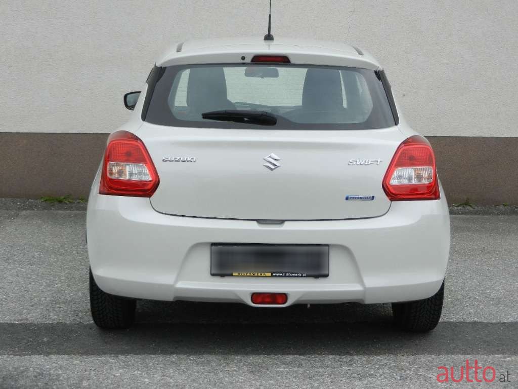 2020' Suzuki Swift photo #4