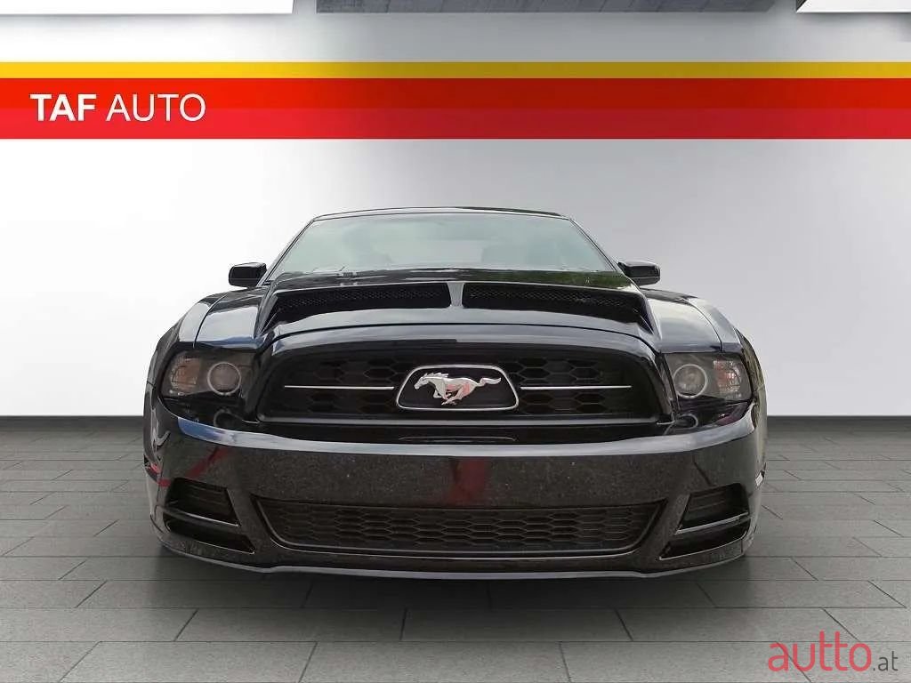 2014' Ford Mustang photo #2