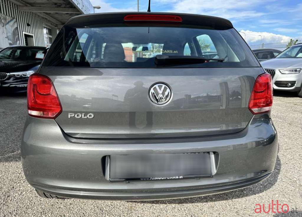2011' Volkswagen Polo photo #3