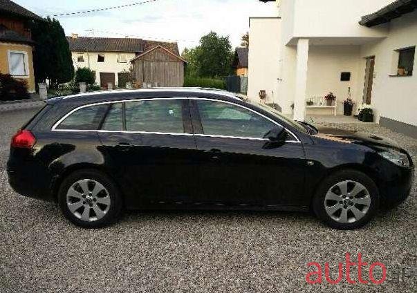 2009' Opel Insignia photo #1