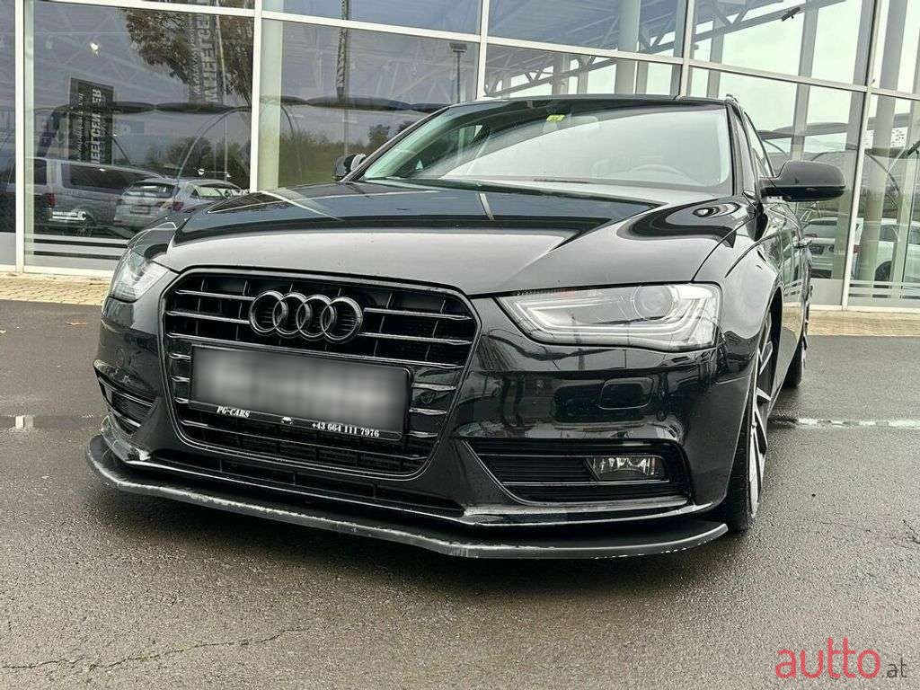 2012' Audi A4 photo #1