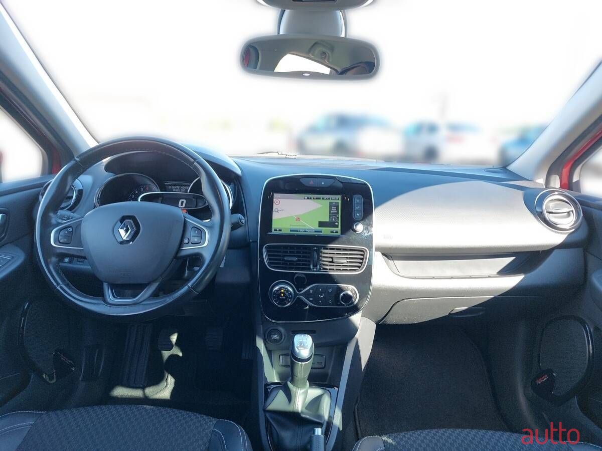 2019' Renault Clio photo #4