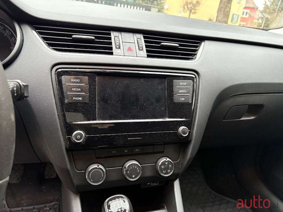 2019' Skoda Octavia photo #4