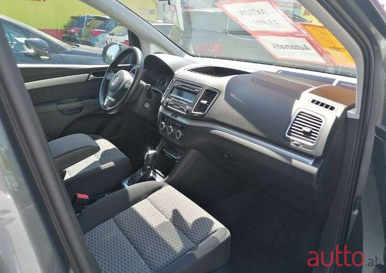 2014' Volkswagen Sharan photo #4