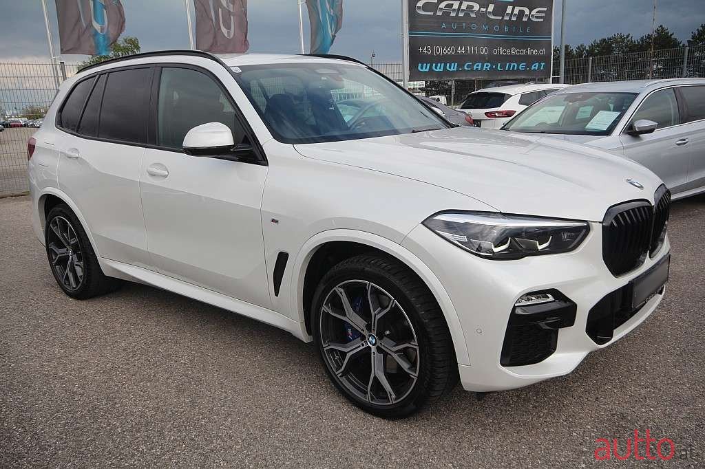 2021' BMW X5 photo #5