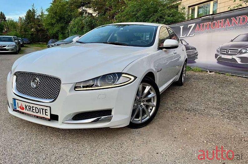 2012' Jaguar XF photo #1