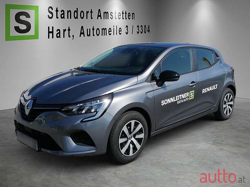 2023' Renault Clio photo #1