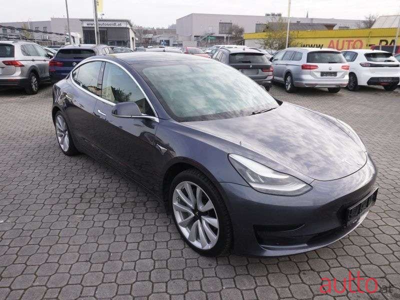 2020' Tesla Model 3 photo #3