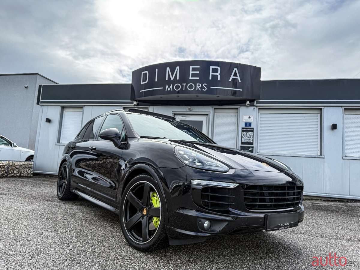 2015' Porsche Cayenne photo #5