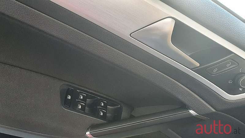 2014' Volkswagen Golf photo #6