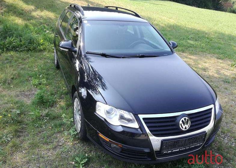 2009' Volkswagen Passat photo #1