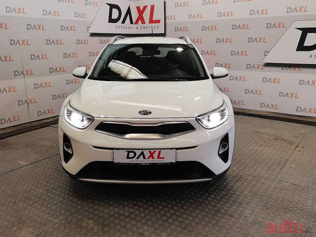 2020' Kia Stonic photo #1