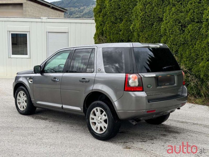 2011' Land Rover Freelander photo #3