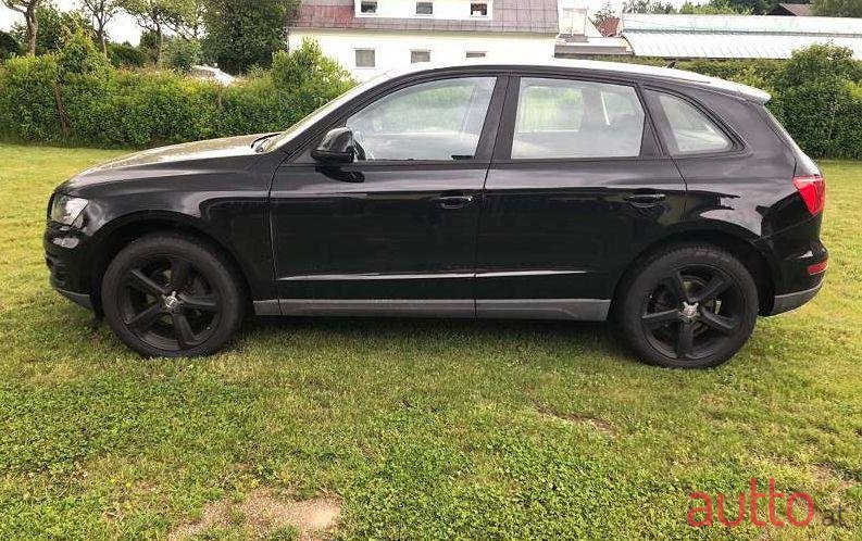 2011' Audi Q5 photo #1