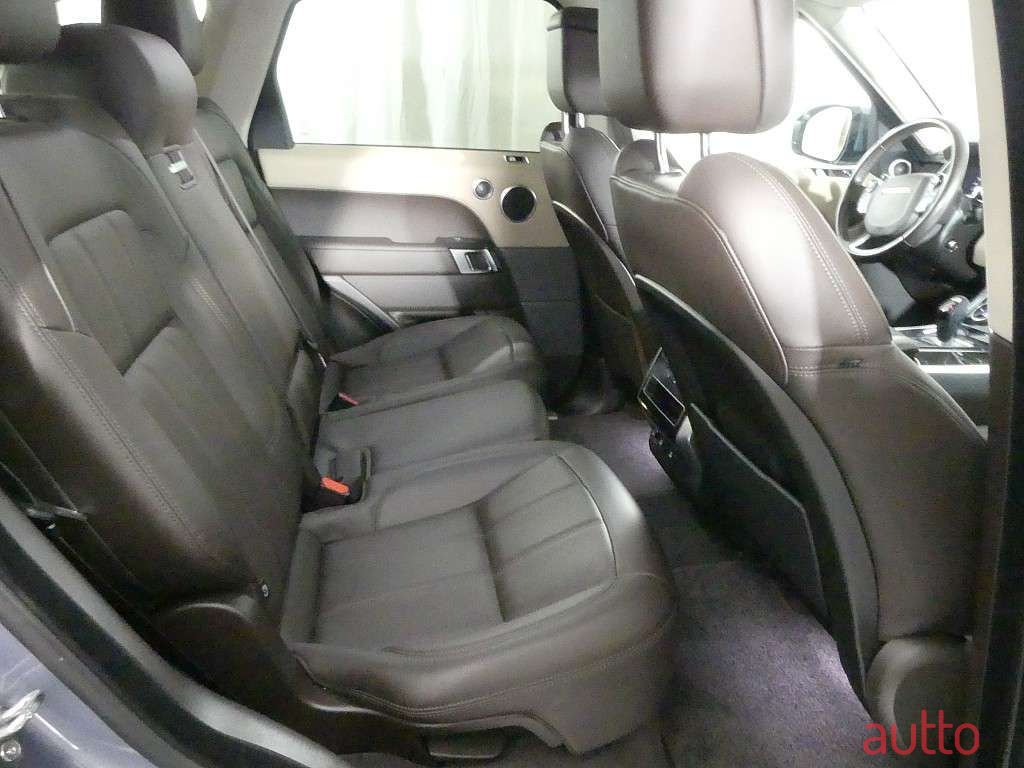 2019' Land Rover Range Rover Sport photo #4