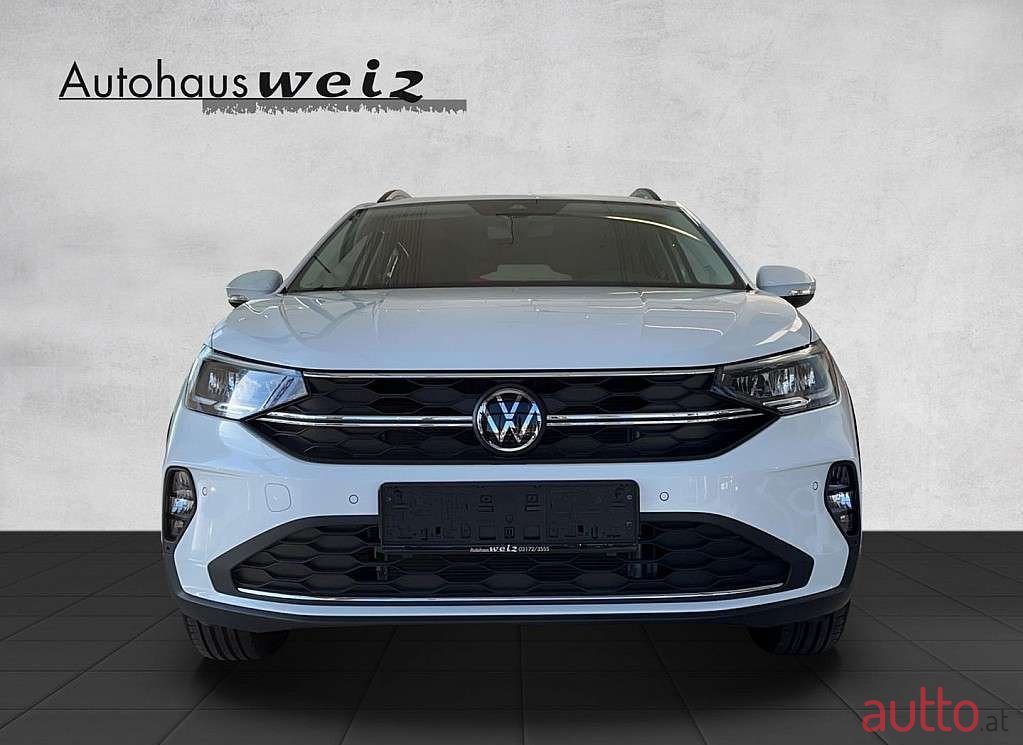 2023' Volkswagen Taigo photo #2