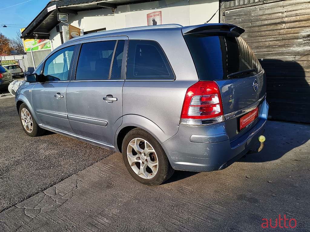 2008' Opel Zafira photo #4
