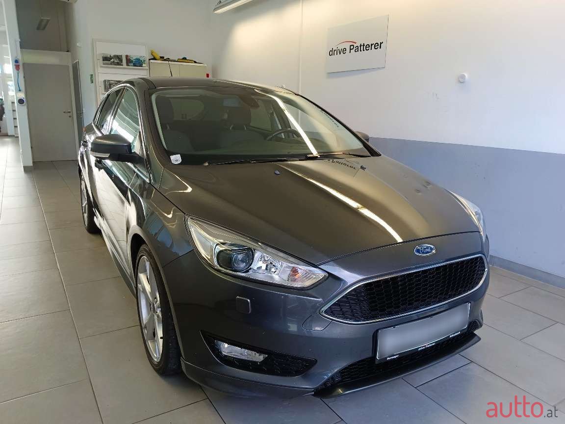 2015' Ford Focus photo #1