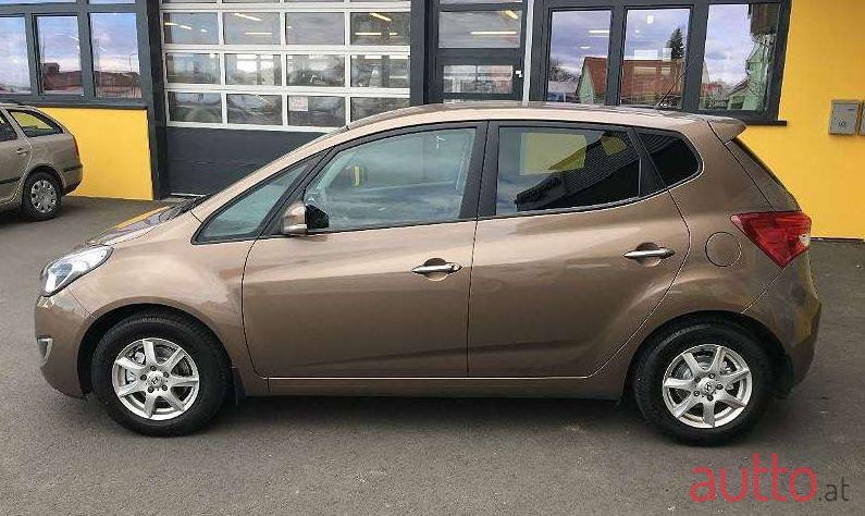 2012' Hyundai Ix20 photo #1