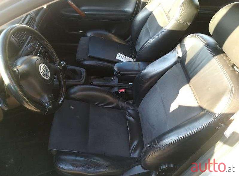 1999' Volkswagen Passat photo #2