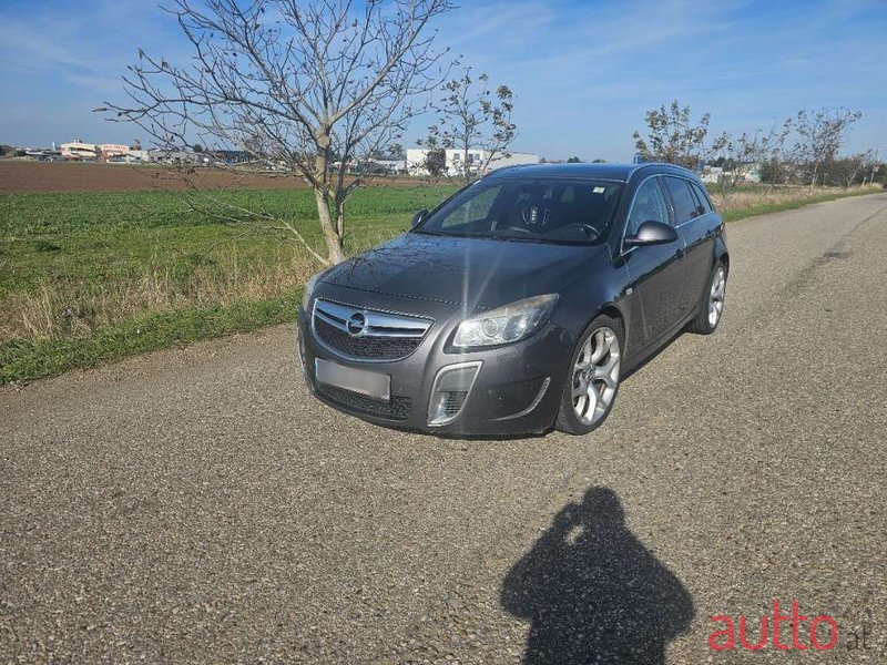 2010' Opel Insignia photo #2