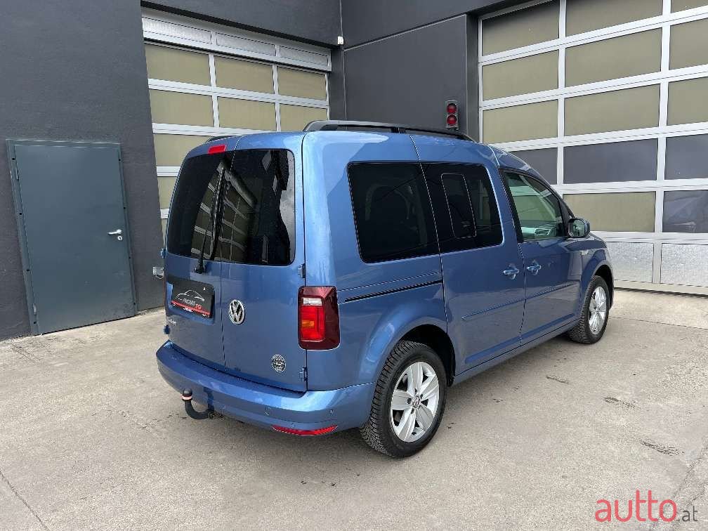 2017' Volkswagen Caddy photo #4