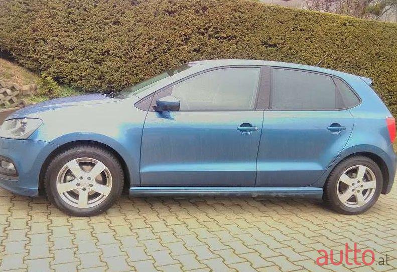 2017' Volkswagen Polo photo #1