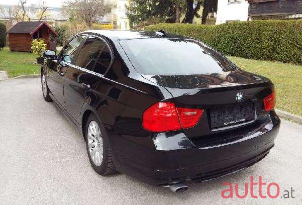 2011' BMW 3Er-Reihe photo #3