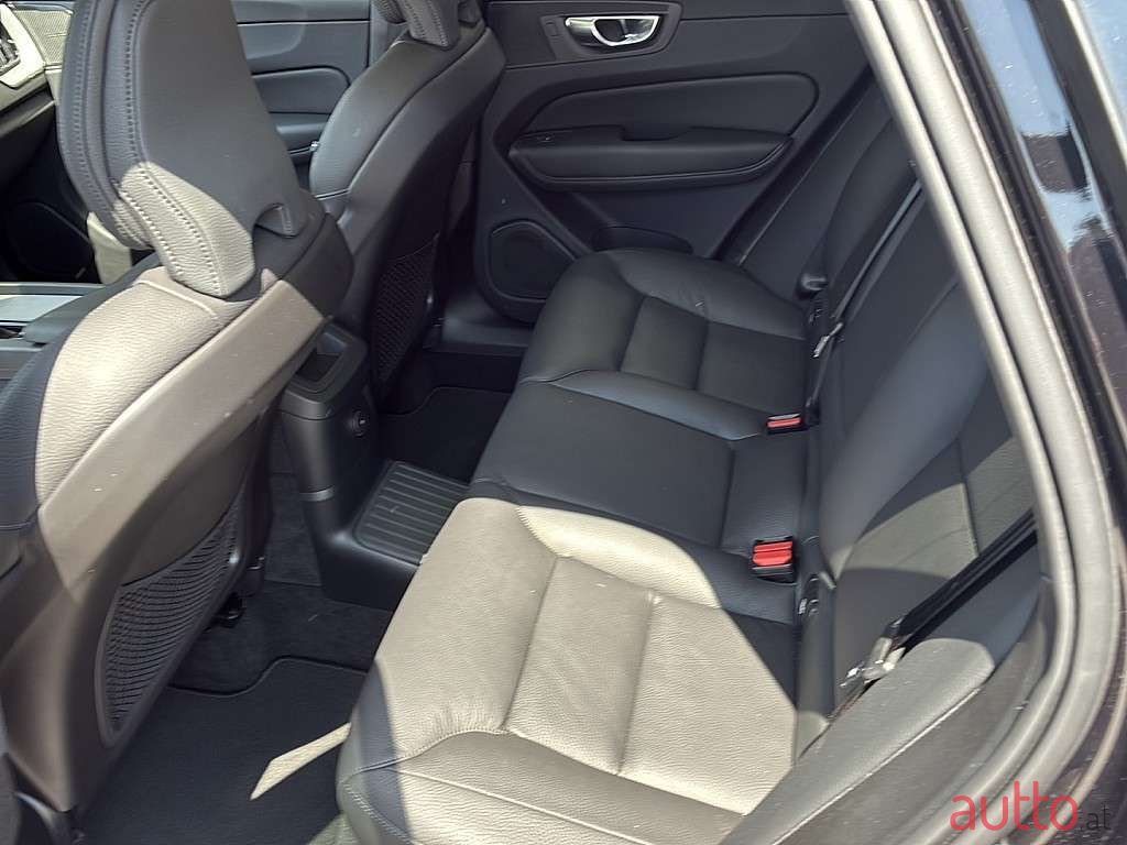 2024' Volvo XC60 photo #5