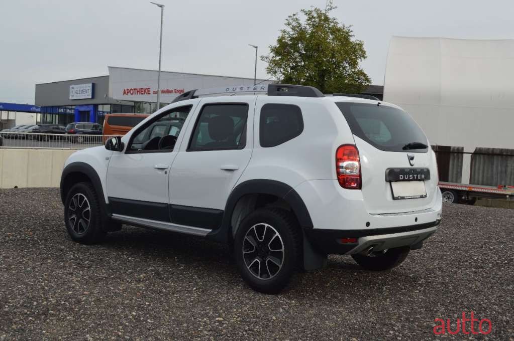 2016' Dacia Duster photo #5