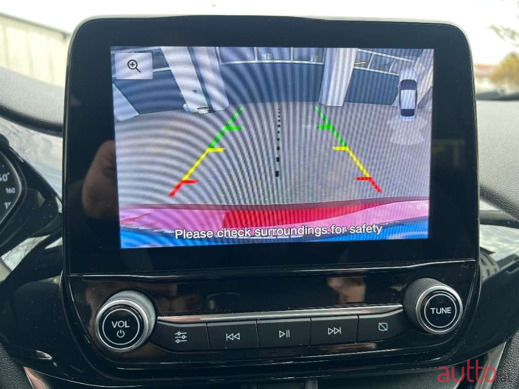 2019' Ford Fiesta photo #2