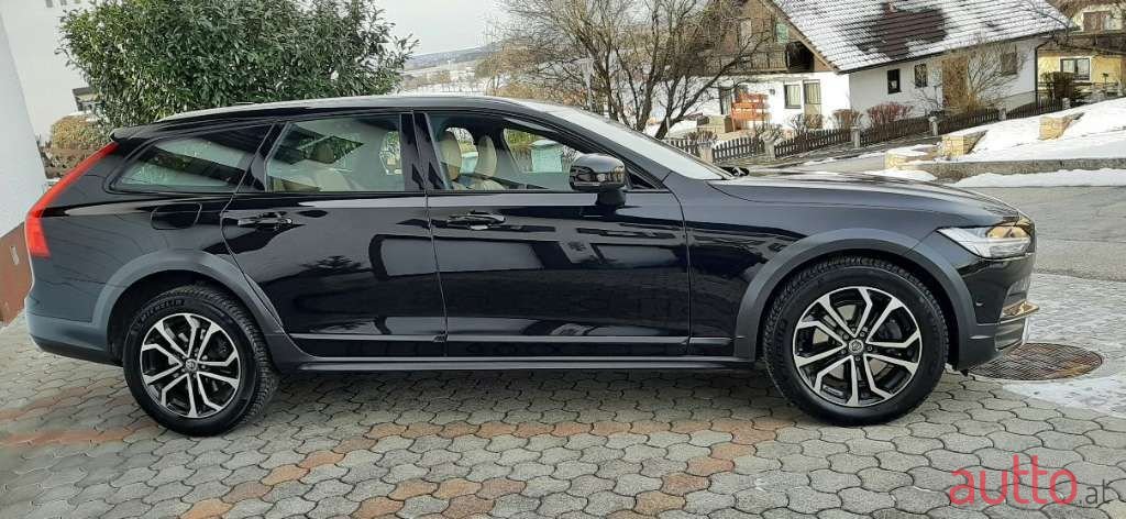 2020' Volvo V90 photo #3