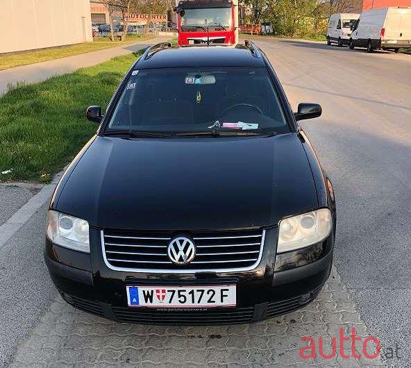 2003' Volkswagen Passat photo #3