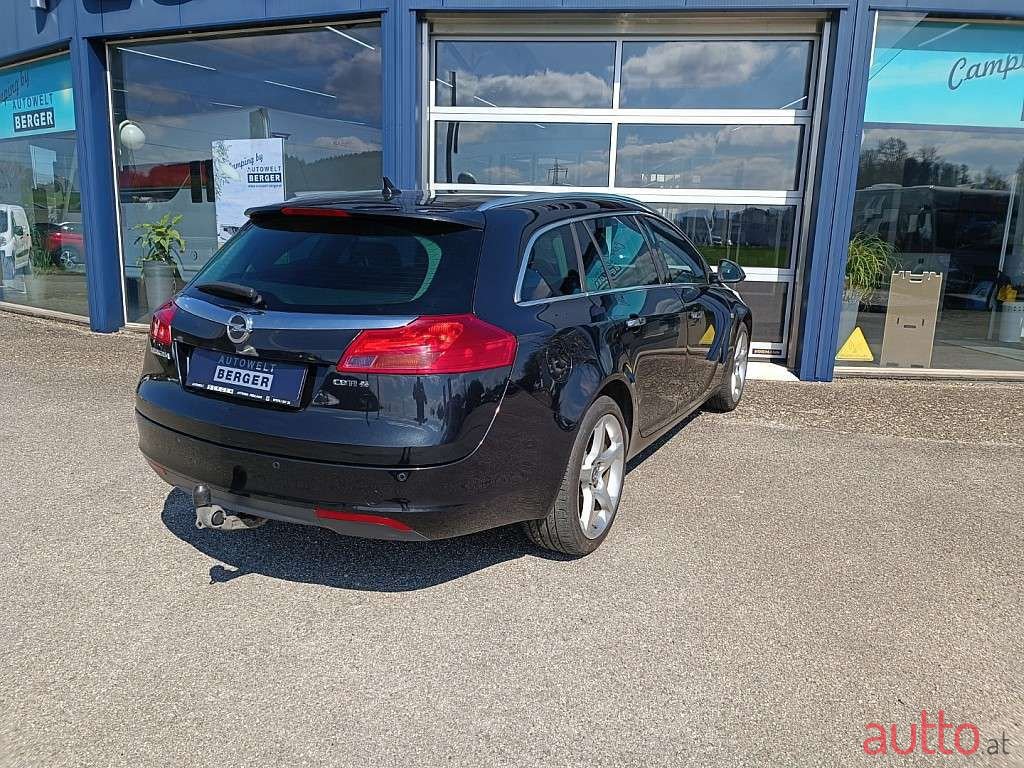 2011' Opel Insignia photo #6